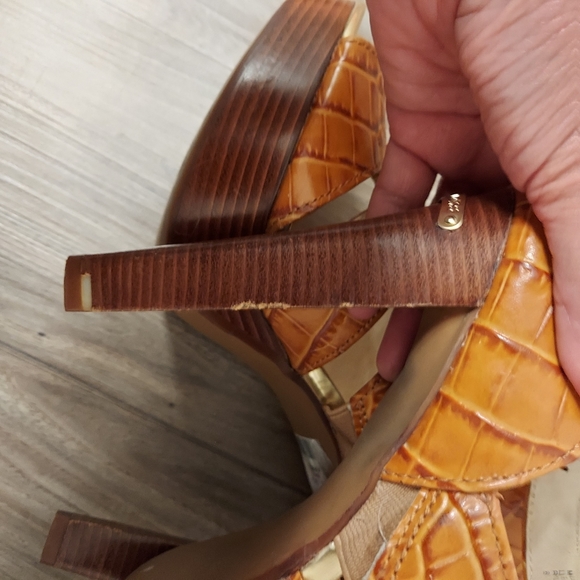 Michael kors Camden platform heels - Picture 8 of 10